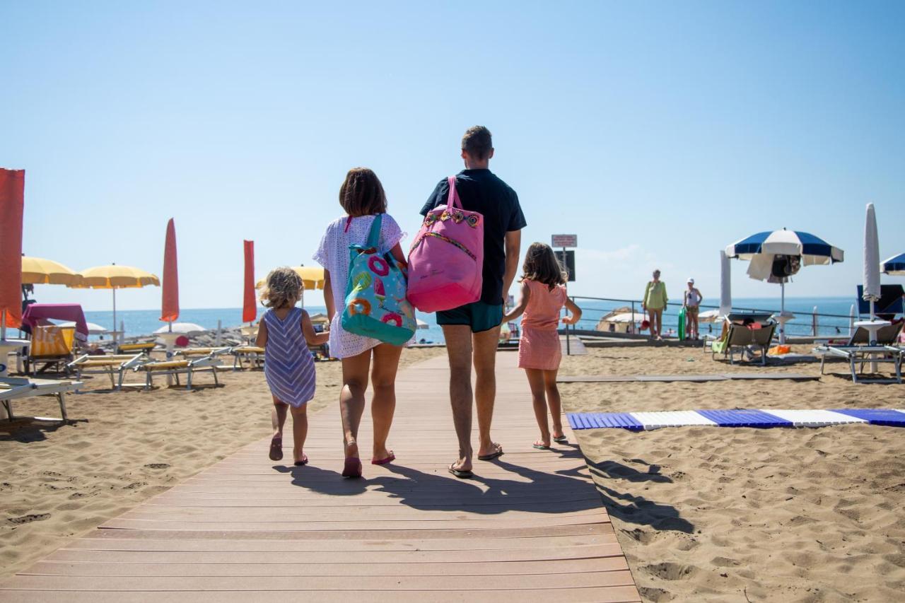 Pini Village Lido Altanea Καόρλε Εξωτερικό φωτογραφία