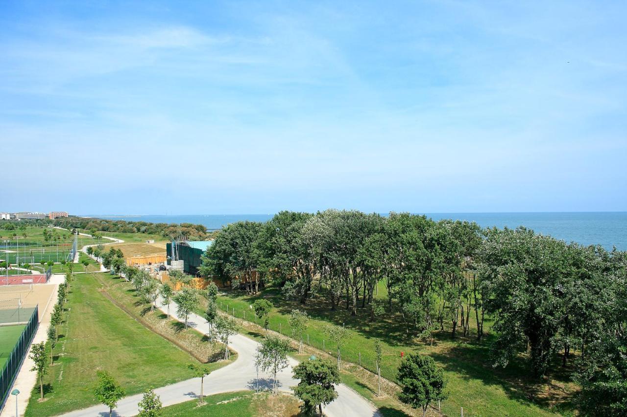 Pini Village Lido Altanea Καόρλε Εξωτερικό φωτογραφία